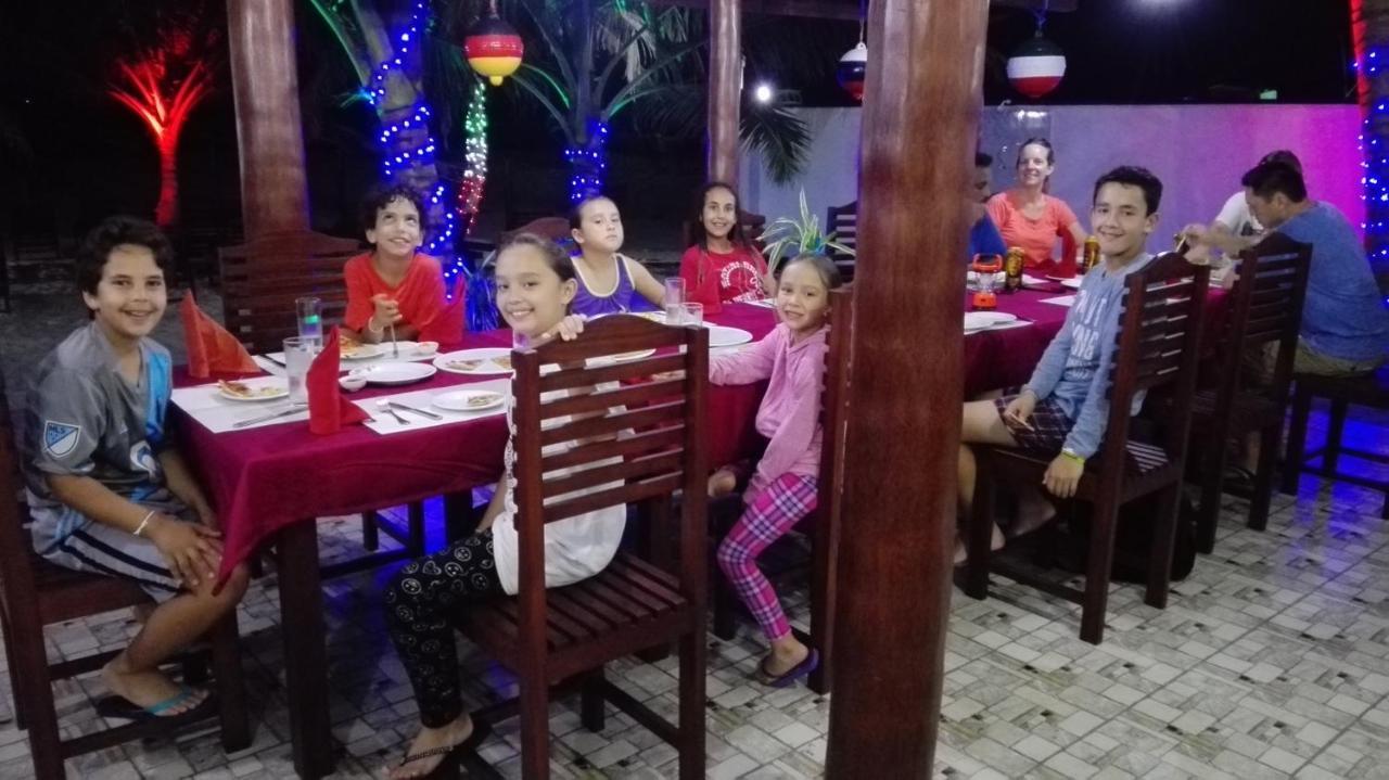 Italia Beach Hotel 安伯朗戈德 外观 照片